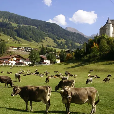 Schlossbichl * Nauders